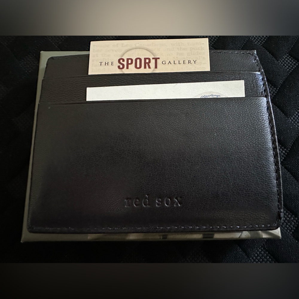 Brand new, Tokens & Icons Red Sox MLB Game Used Baseball Money Clip Wallet - Picture 2 of 5
